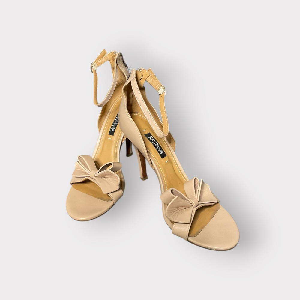 Kay Unger Ankle Wrap ‘Baroque’ Bow Heels - size 9